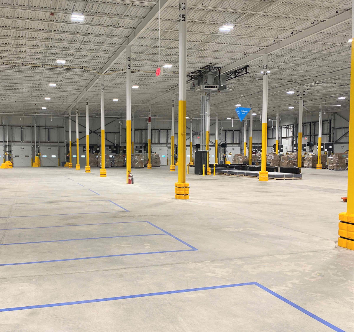 Amazon BOS4 - Milford, MA-6