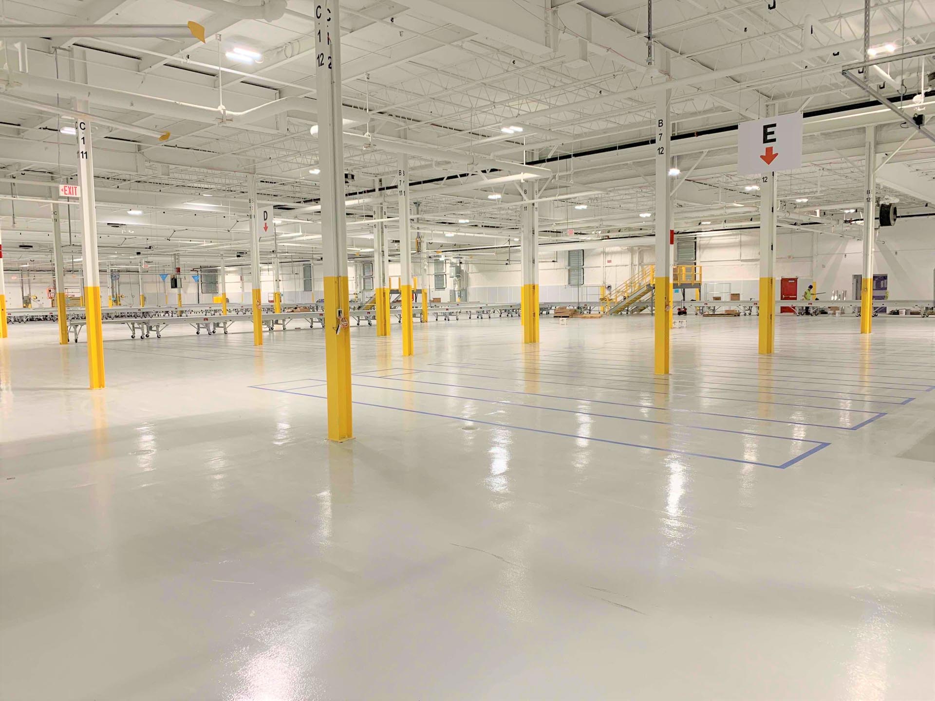 Amazon DBO7 - Holyoke, MA-02