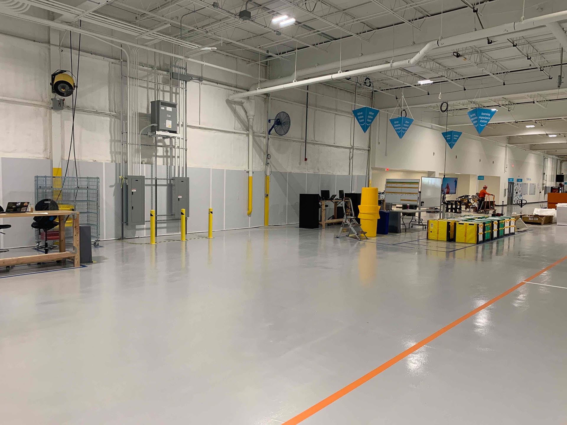 Amazon DBO7 - Holyoke, MA-04