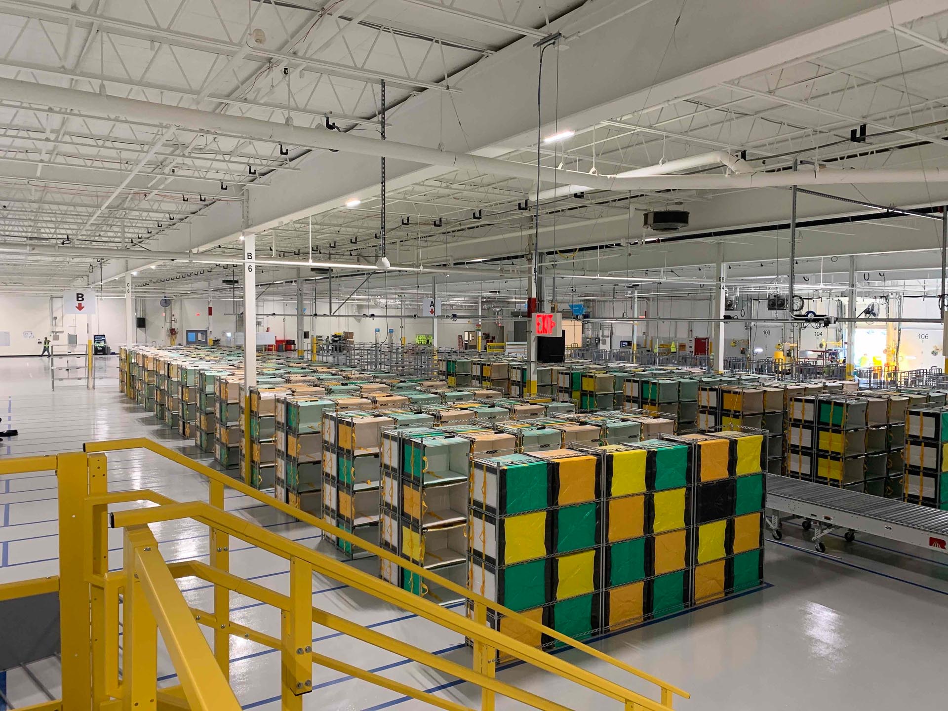 Amazon DBO7 - Holyoke, MA-06