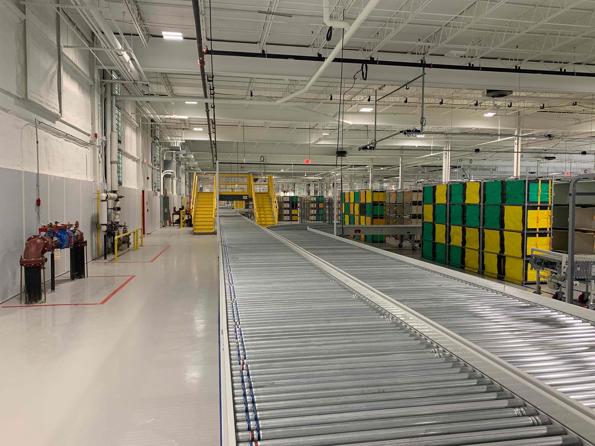 Amazon DBO7 - Holyoke, MA-08