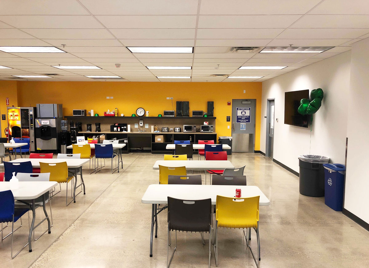 Amazon DCH4 - Mundelein, IL-2