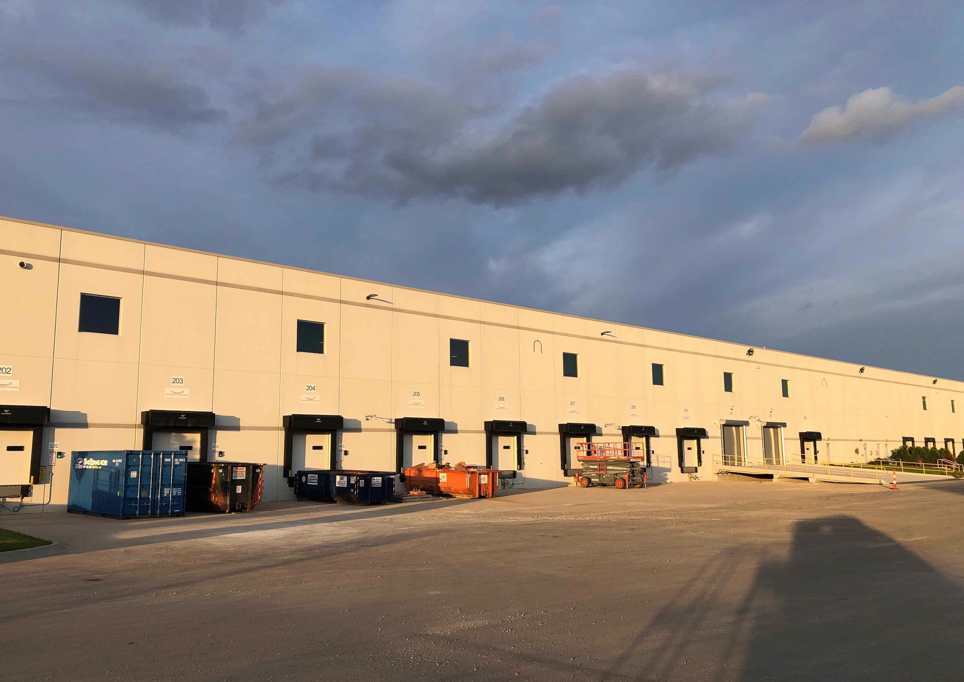 Amazon DCH6 - Romeoville, IL-4