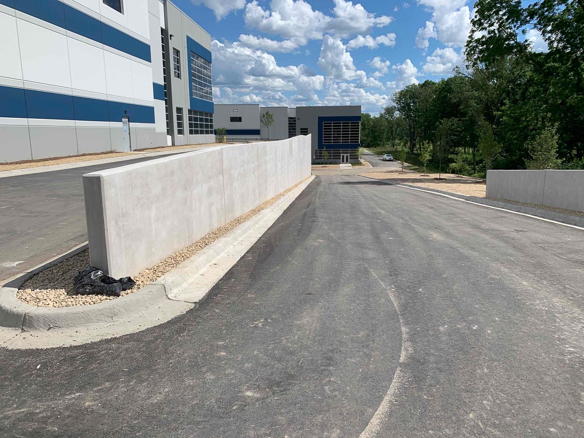 Amazon DXH6 - Downers Grove, IL-2