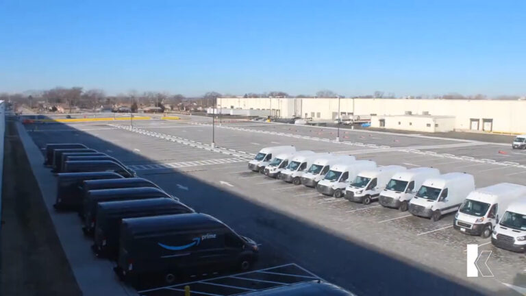 E-Commerce Parking Lot Timelapse