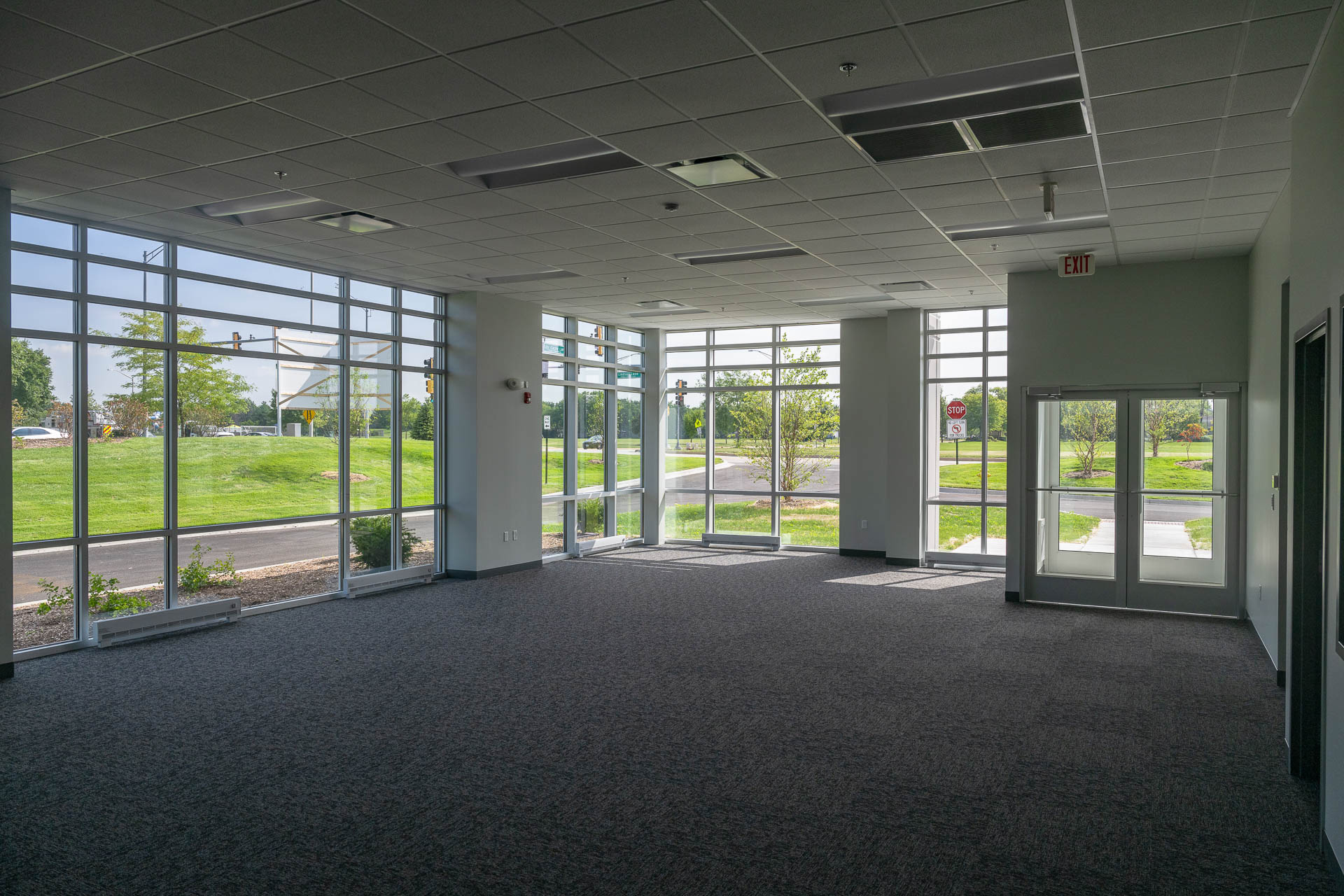 ML Realty - Lindsey Lane Business Park - Bolingbrook, IL-02