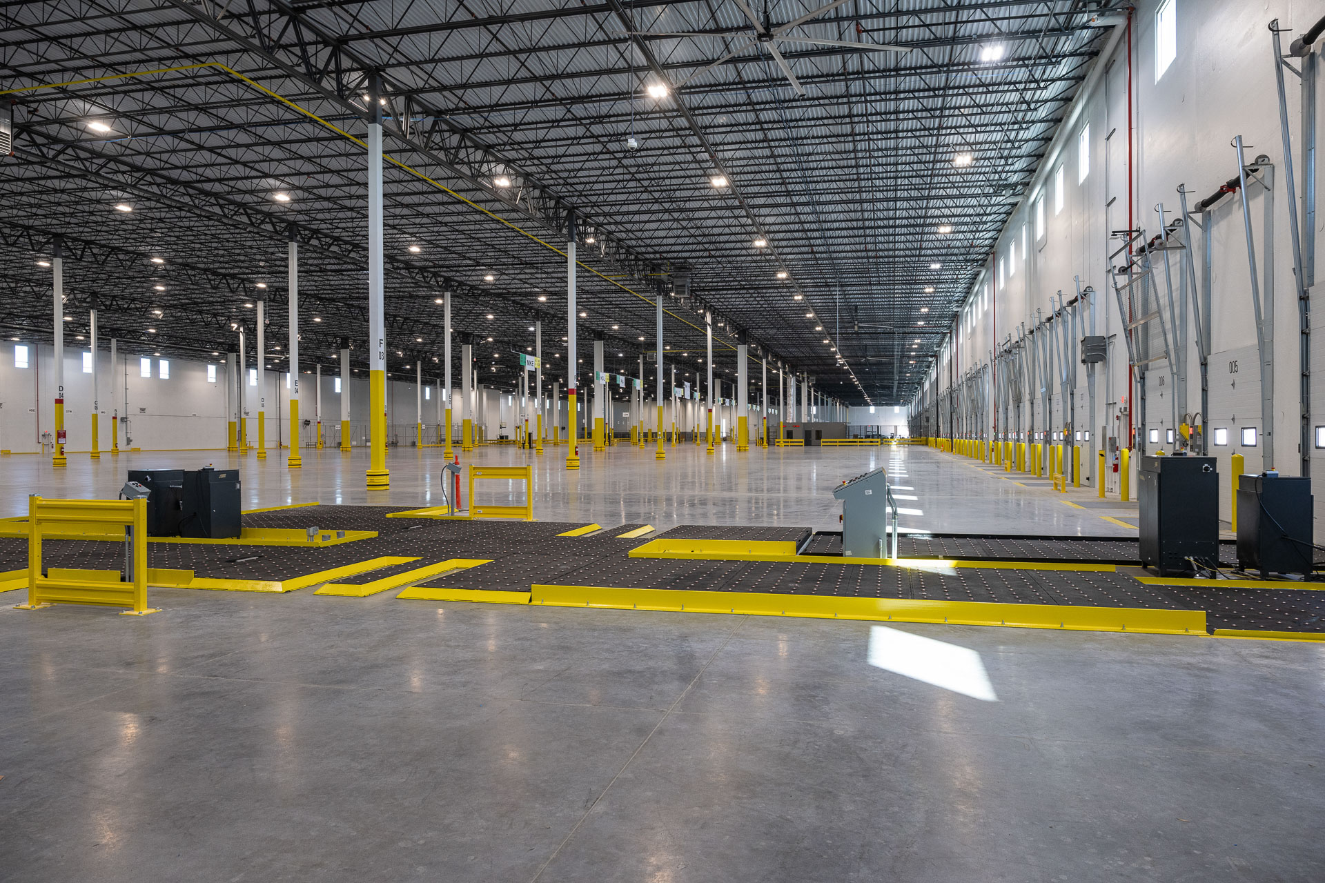 Prologis - UPS - Bensenville, IL-01