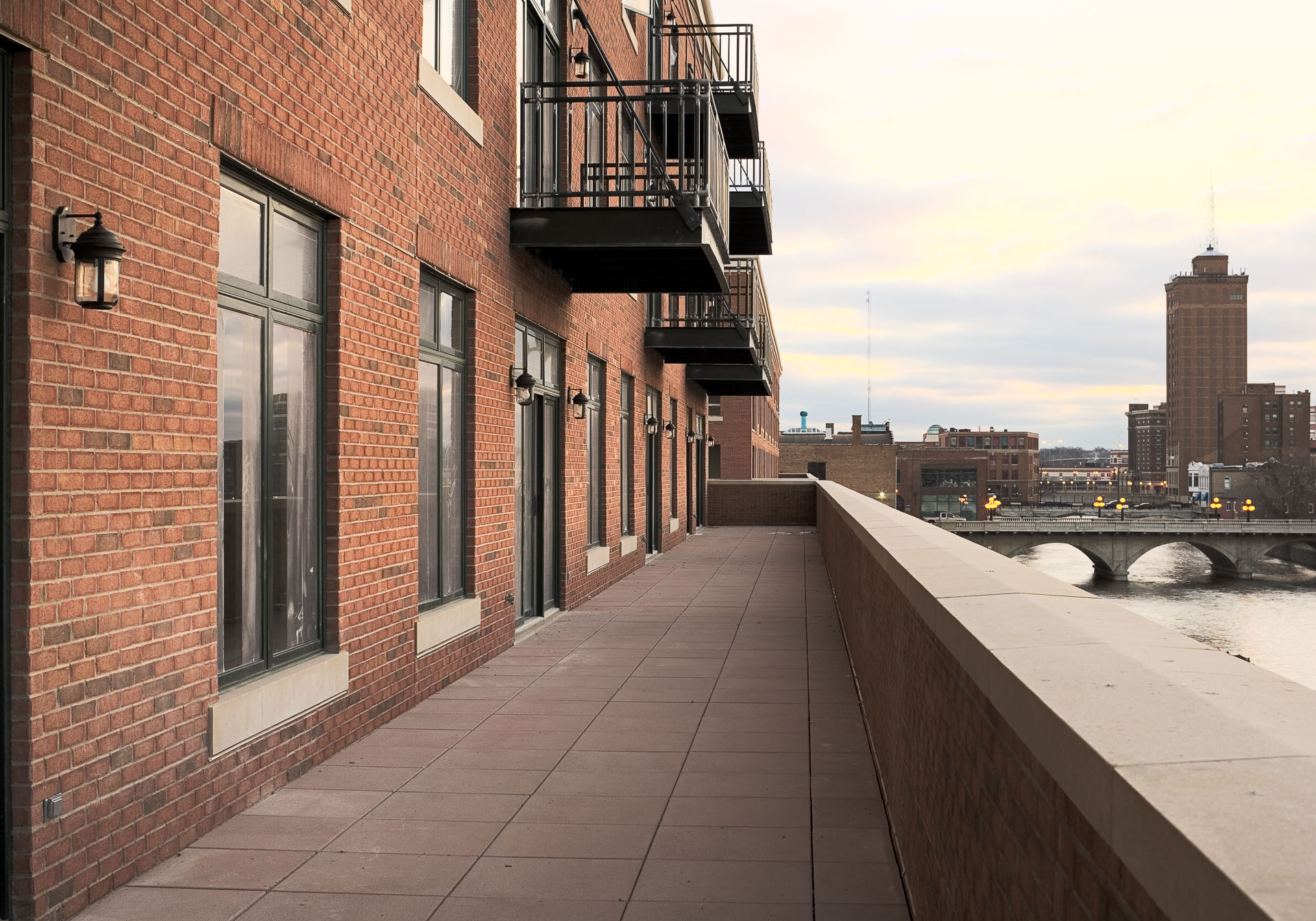 River Street Plaza - Aurora, IL-04