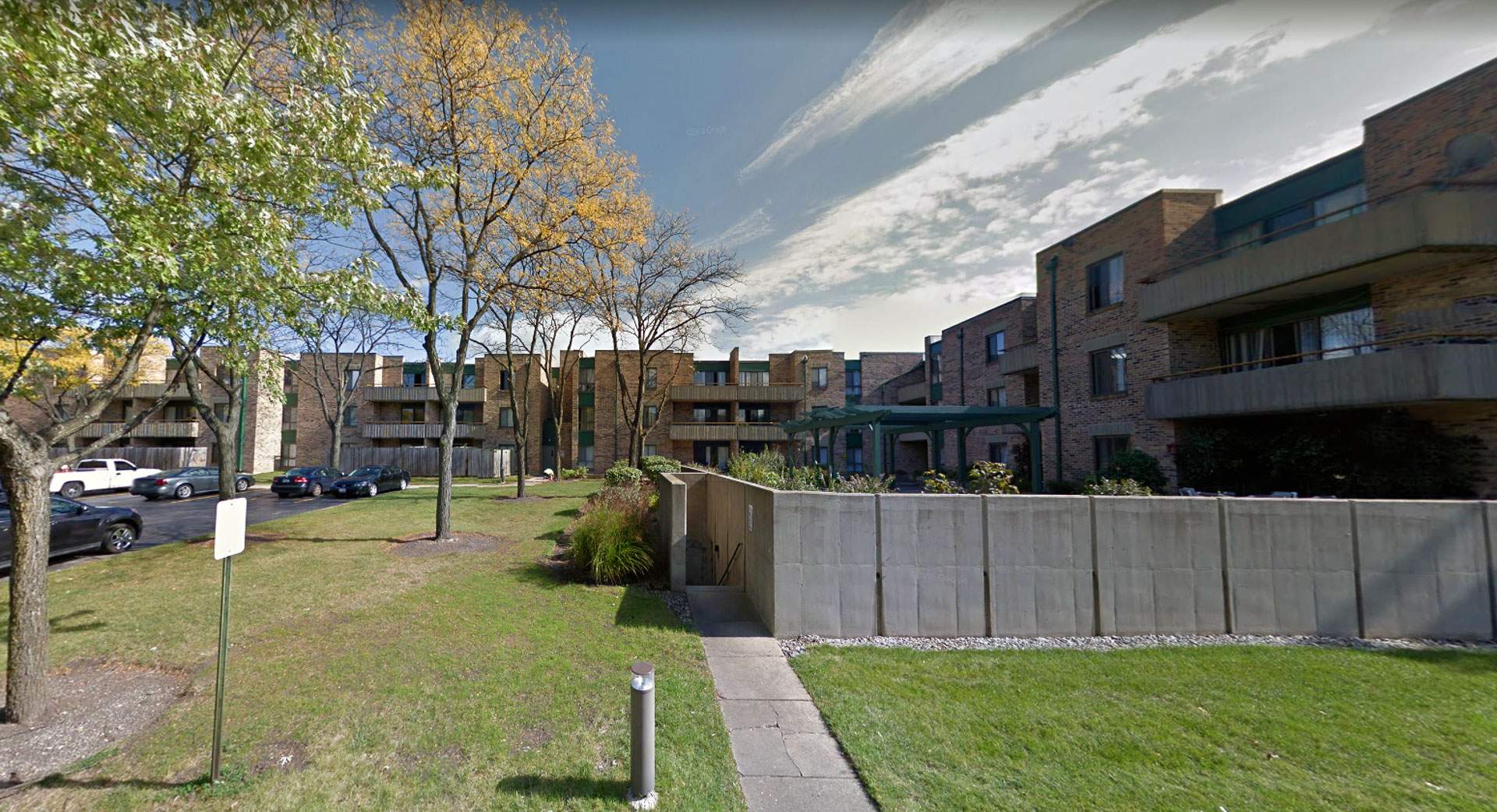 Walden Apartments - Schaumburg, IL-1